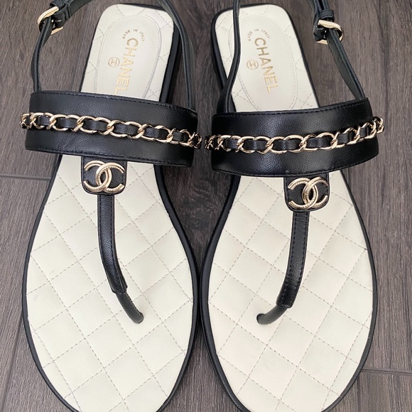 2023 CHANEL CC LOGO BLACK THONG LEATHER FLAT SHOES SANDALS 37 - Picture 8 of 16